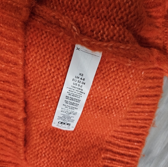 Cozy Orange Crewneck Women's Sweater Sz XS - Picture 7 of 7